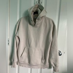 Zara Pullover size small
